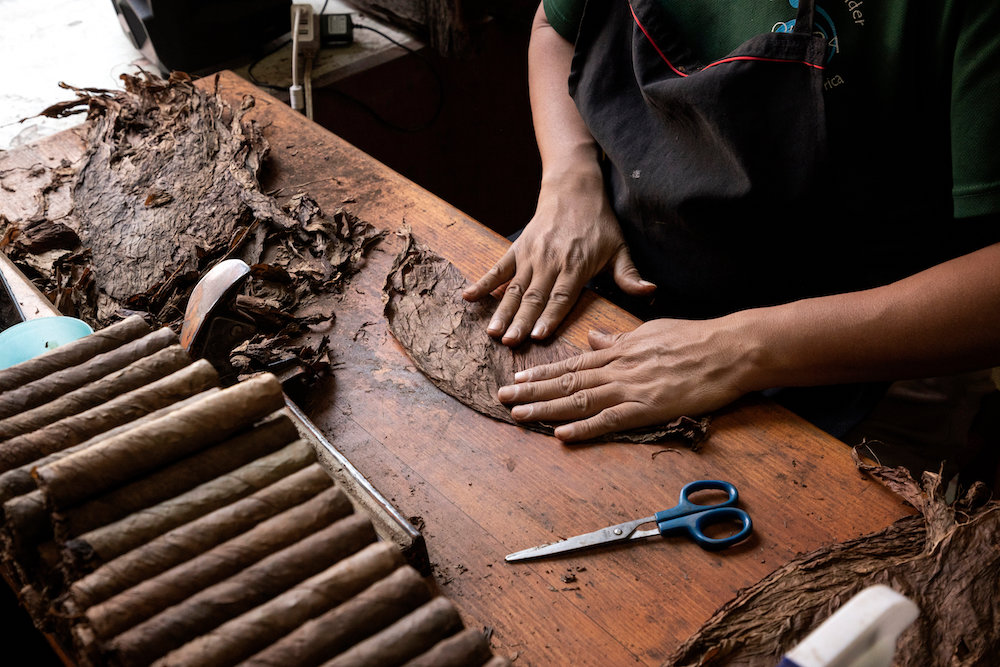 women making cigars